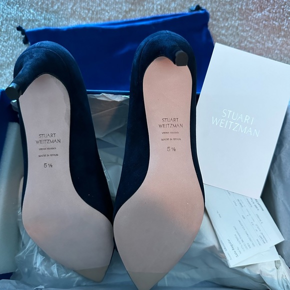 Stuart Weitzman Bow Pumps - Picture 3 of 3